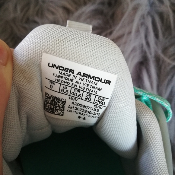 SOLD Under Armour Hovr Apex Training Shoes - Picture 13 of 13